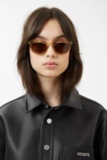 Alton D-frame サングラス トランスペアレント サンド ベージュ ブラウン Axel Arigato Japan - 画像 (4)