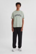 アクセル アリガト カレッジ ロゴ Tシャツ ベルギーブロック - 画像 (4)